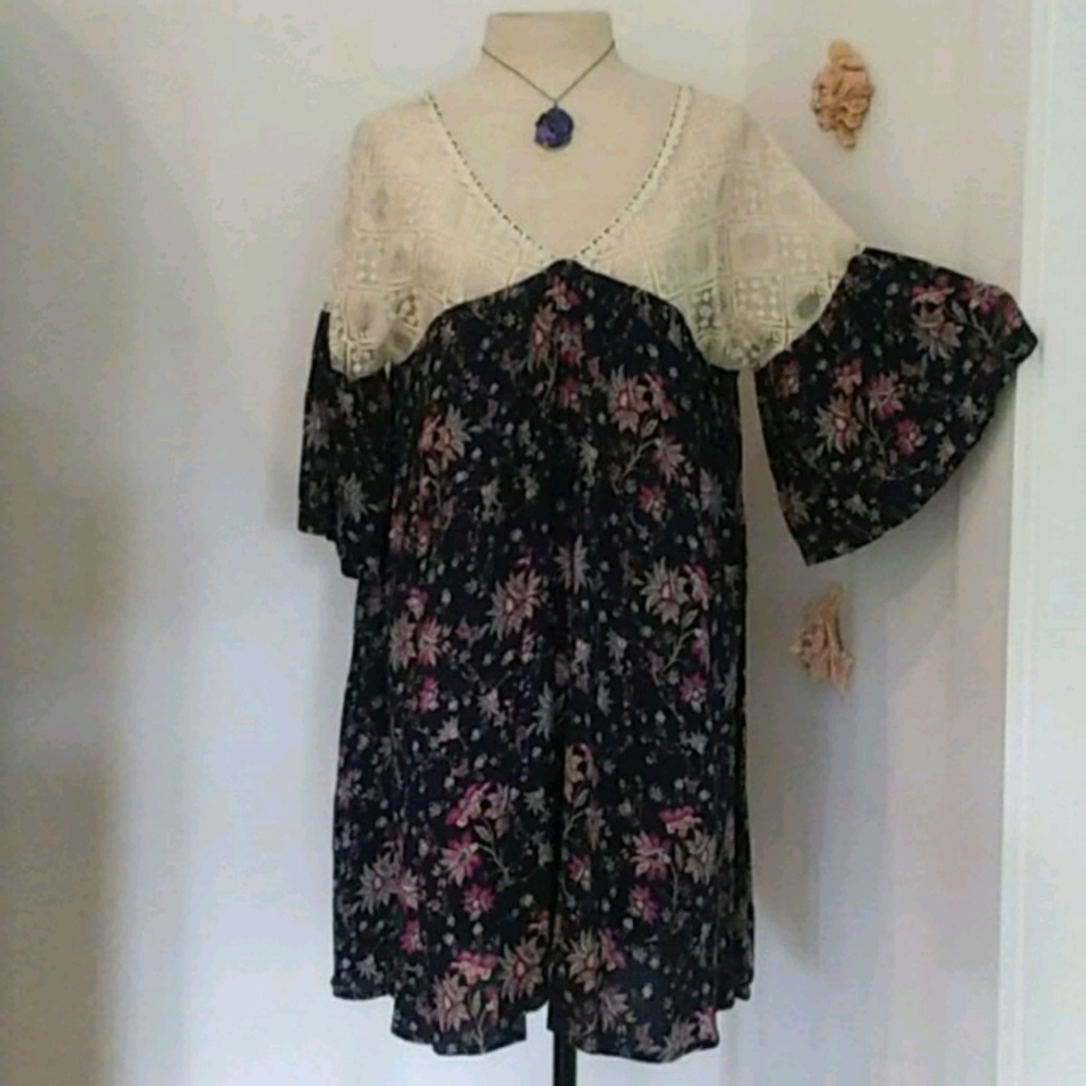 NWT CUTE UMGEE FLOWY DRESS/TUNIC.